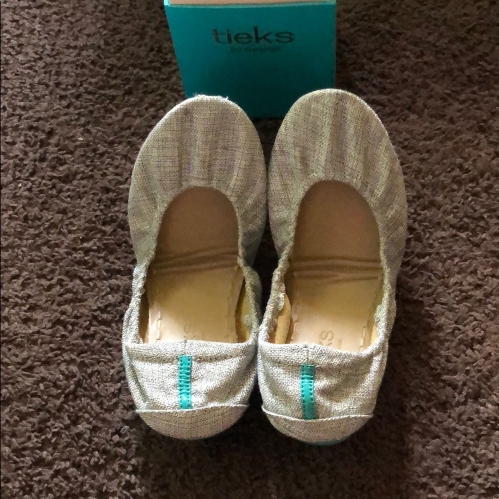 tieks flat shoes